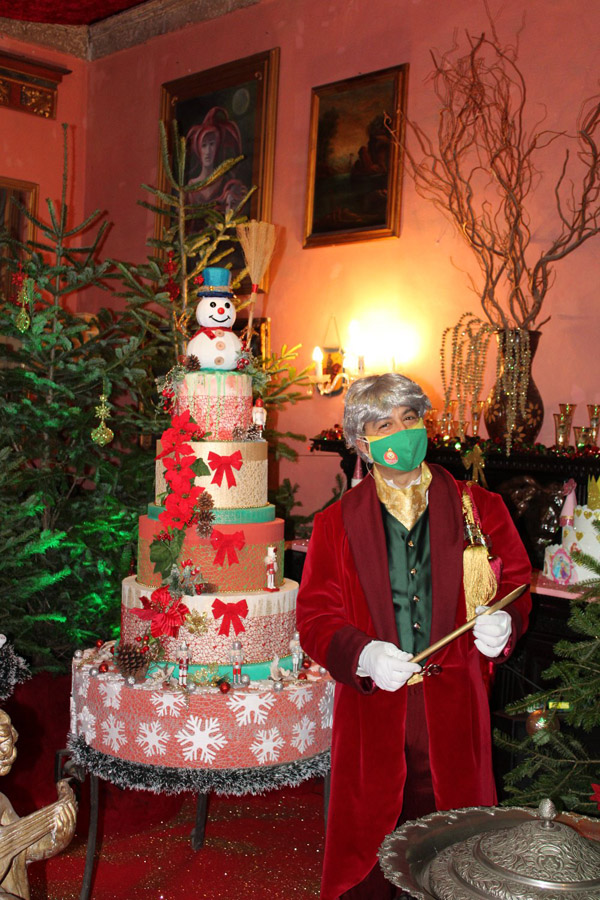 TORTA SCENOGRAFICA nella Camera da Pranzo di Babbo Natale col suo Maggiordomo.